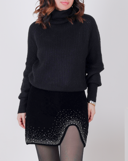 Forever Black Pullover